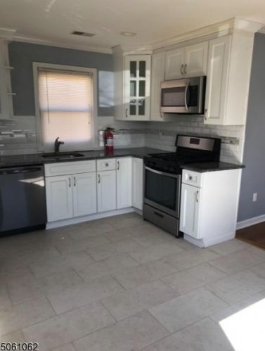 313 Knox Way, Hopatcong NJ  07843-1114 exterior