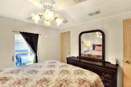 4826 Colonnades Cir, Lakeland FL  33811-1526 exterior