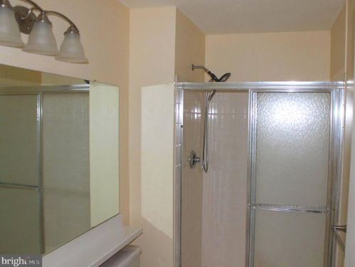 17 Mendrey Ct, Lawrence Township NJ  08648-2661 exterior