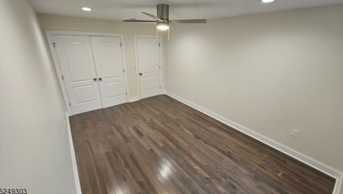 18 Old Stirling Rd, Warren NJ  07059-5810 exterior