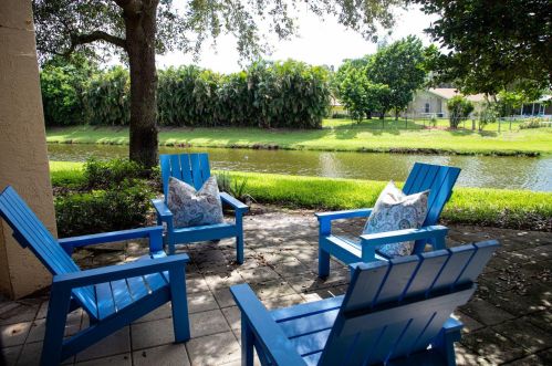 324 Commons Way, West Palm Beach, FL 33418-3989