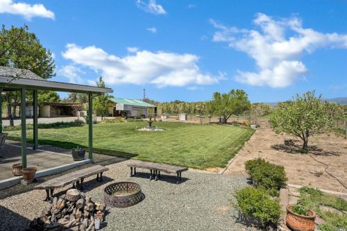 2766 Park Dr, Lakeport, CA 95453-8776