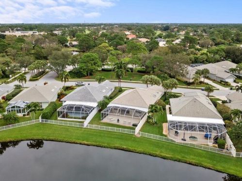 529 Hampton Ct, Fort Pierce, FL 34986-2023