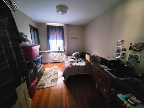 580 Weetamoe St, Fall River MA  02720-5643 exterior