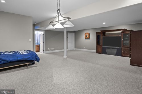 590 Abbey Ct, Blue Bell PA  19422-1303 exterior