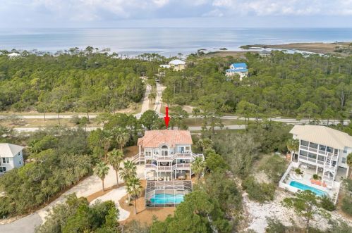 2008 Pelican Ct, Saint George Island, FL 32328-2478