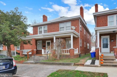 3109 6th St, Harrisburg, PA 17110-2710