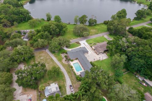 11 Laurel St, Apopka, FL 32703-4120