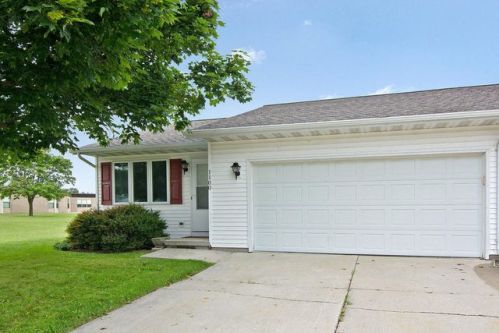 1100 Cedar Ave, Manitowoc, WI 54220-1328