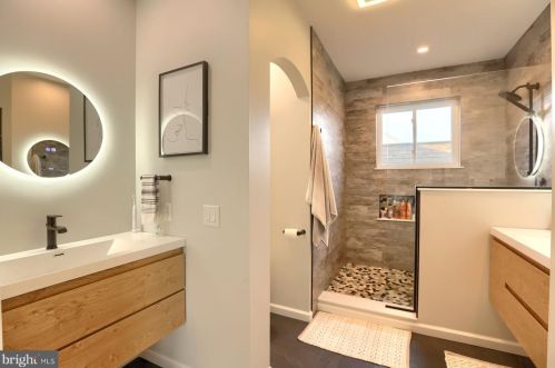 7207 Royal Oak Dr, Harrisburg PA 17112-8837 exterior