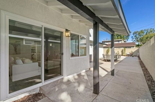 4015 Palmyra Ave, Orange CA  92869-3925 exterior