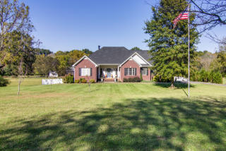 3216 Foster Chapel Rd, Columbia, TN 38401-7102