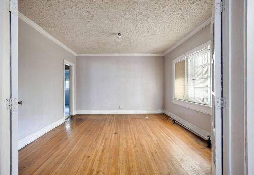 636 Lincoln St, Gary IN  46402-2141 exterior