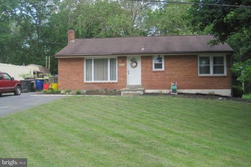 890 King St, Alpine, PA 17339-9575