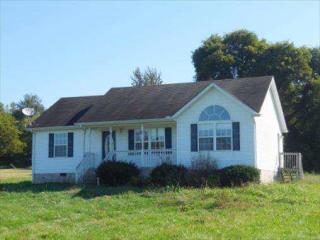 102 Jernigan Ln, Wartrace, TN 37183-3222
