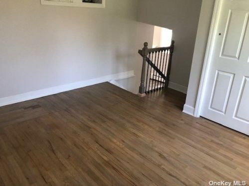 364 Vanderbilt Blvd, Oakdale NY  11769-2038 exterior