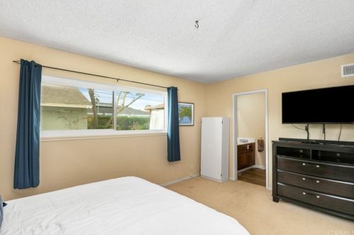 2717 Palmyra Ave, Orange CA 92869-4762 exterior