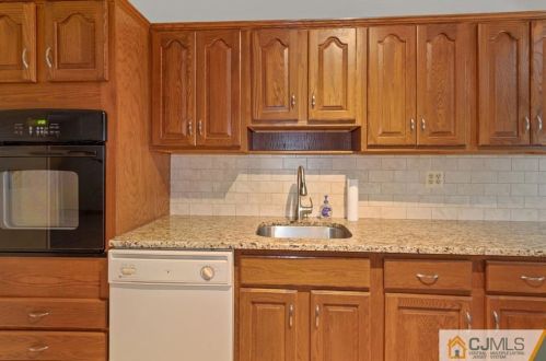 28 Holly St, Old Bridge NJ  08857-2259 exterior