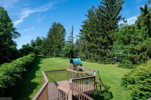 543 Rifle Camp Rd, West Paterson NJ  07424-3103 exterior