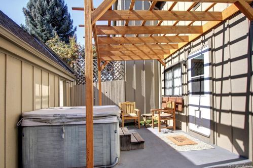 8123 Phillips Cir, Englewood CO 80112-3254 exterior