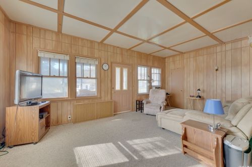 610 Bailey Ave, Greenport NY  11944-1256 exterior