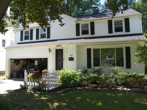 1228 Ford Rd, Cleveland, OH 44124-1429