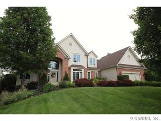 20 Sunberry Dr, Penfield, NY 14526-2835