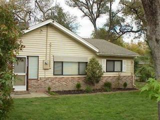 5965 Oak St, Loomis, CA 95650-8922
