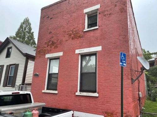 836 Perry St, Covington, KY 41011-1251