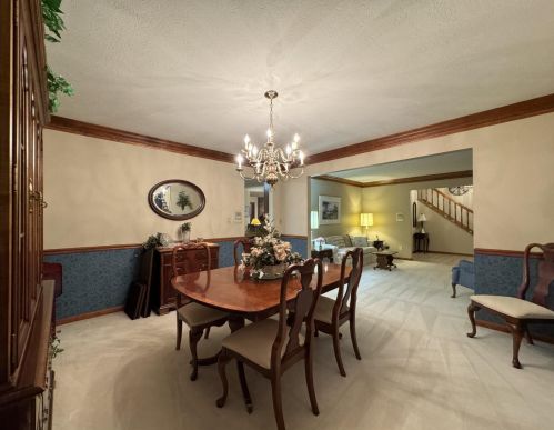 1 Cedar Pt, Newport KY  41076-1743 exterior