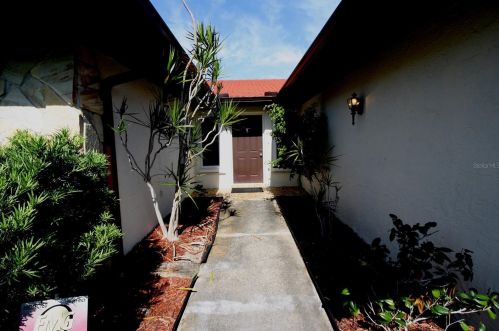9725 San Vincente Way, Port Richey, FL 34668-3539