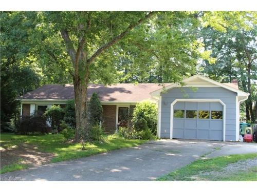 16 Vail Ct, Asheville, NC 28806-2156