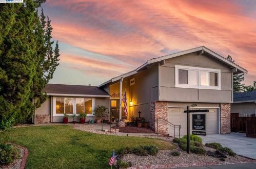 529 Malbec Ct, Pleasanton, CA 94566-6826