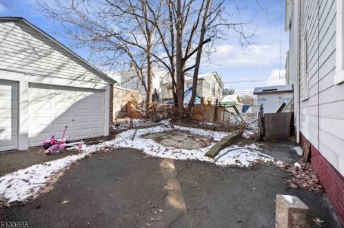 131 Paine Ave, Irvington NJ  07111-2902 exterior