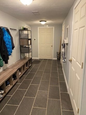 21 Albany St, Wilmington, MA 01887-2261