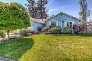 579 Olympia Ave, Seattle, WA 98056-3982