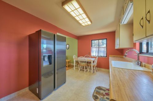 1237 Flores St, Seaside CA  93955-5516 exterior