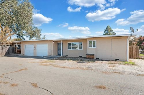 2583 Steele Ln, Santa Rosa, CA 95403-3322