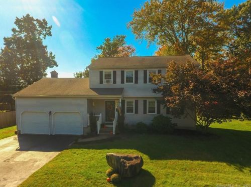 231 Brentwood Dr, Bristol, CT 06010-2511