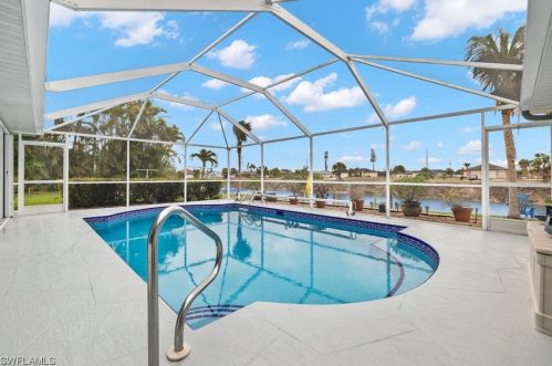 2616 20th Ct, Cape Coral, FL 33909-4560