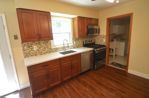 12 Warwick Rd, Parsippany NJ  07054-4041 exterior