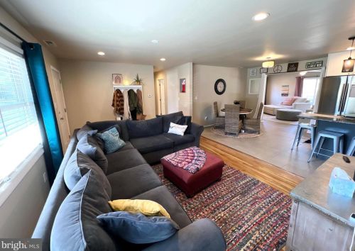 142 Laurel Ave, Laurel DE  19956-1226 exterior