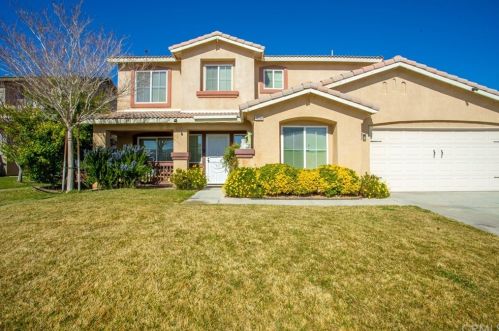 13560 Del Cerro St, Victorville, CA 92392-8909