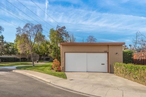 415 Gibbons Ct, Milpitas, CA 95035-6725