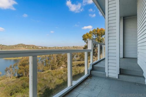 11040 Caminito Vista Pacifica, San Diego CA 92131-3301 exterior