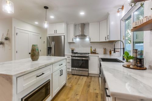 3862 Martha St, San Diego CA  92117-1817 exterior