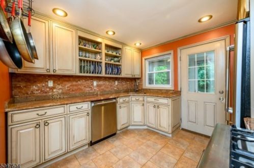 152 Paterson Rd, Fanwood NJ  07023-1012 exterior