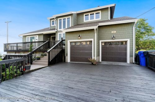 227 Knoll Crest Ave, Bricktown, NJ 08723-7579