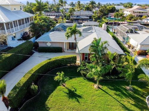 412 Samar Ave, Naples, FL 34113-8637