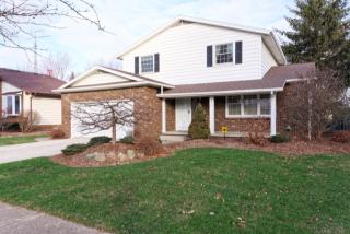 2913 Iroquois Dr, Toledo, OH 43616-2205